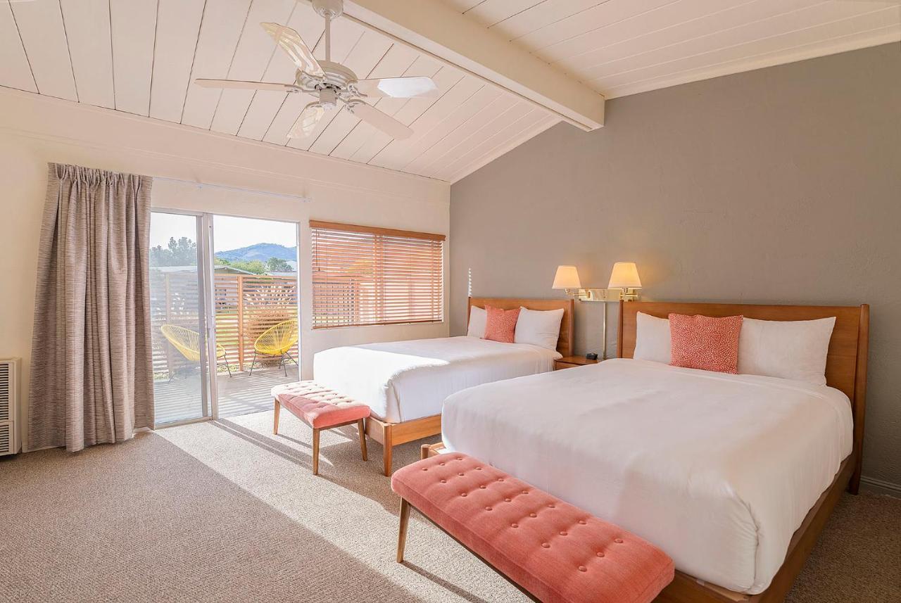 Contenta Inn Кармел-Валли Экстерьер фото